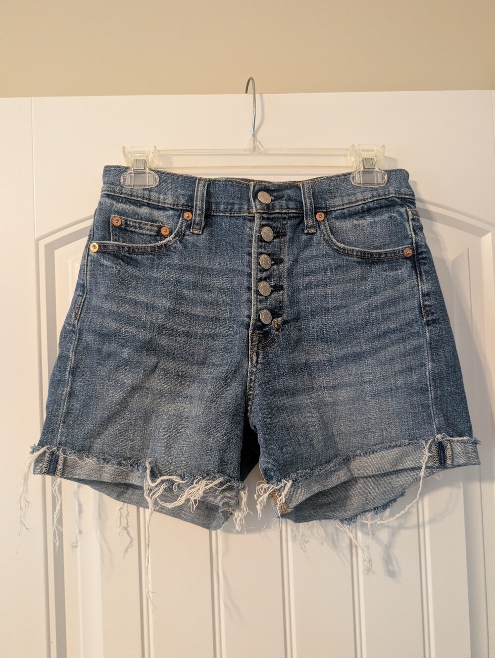 Size 25 GAP High-Rise 4" Short Denim Button-Fly